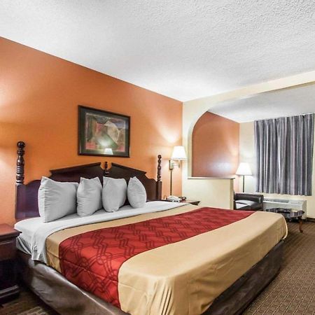 Econo Lodge Inn & Suites I-20, Exit 73 タスカルーサ エクステリア 写真