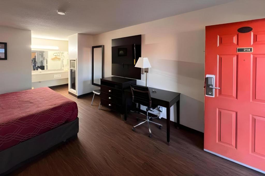 Econo Lodge Inn & Suites I-20, Exit 73 タスカルーサ エクステリア 写真