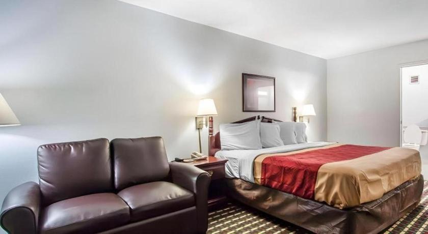 Econo Lodge Inn & Suites I-20, Exit 73 タスカルーサ エクステリア 写真