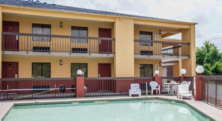 Econo Lodge Inn & Suites I-20, Exit 73 タスカルーサ エクステリア 写真